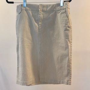 Khaki skirt with stripes